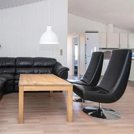 Holiday home Four-bedroom Holiday In Hals 5 *